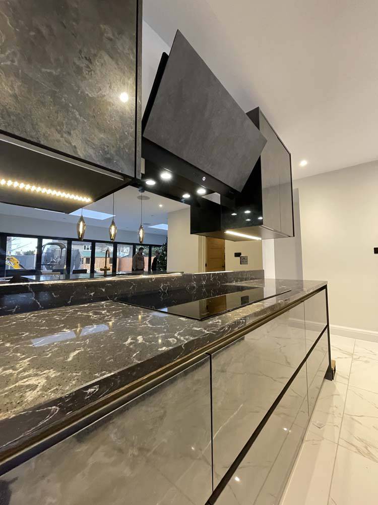 Bronze Toughened Mirror Splashback - CreoGlass E-Shop